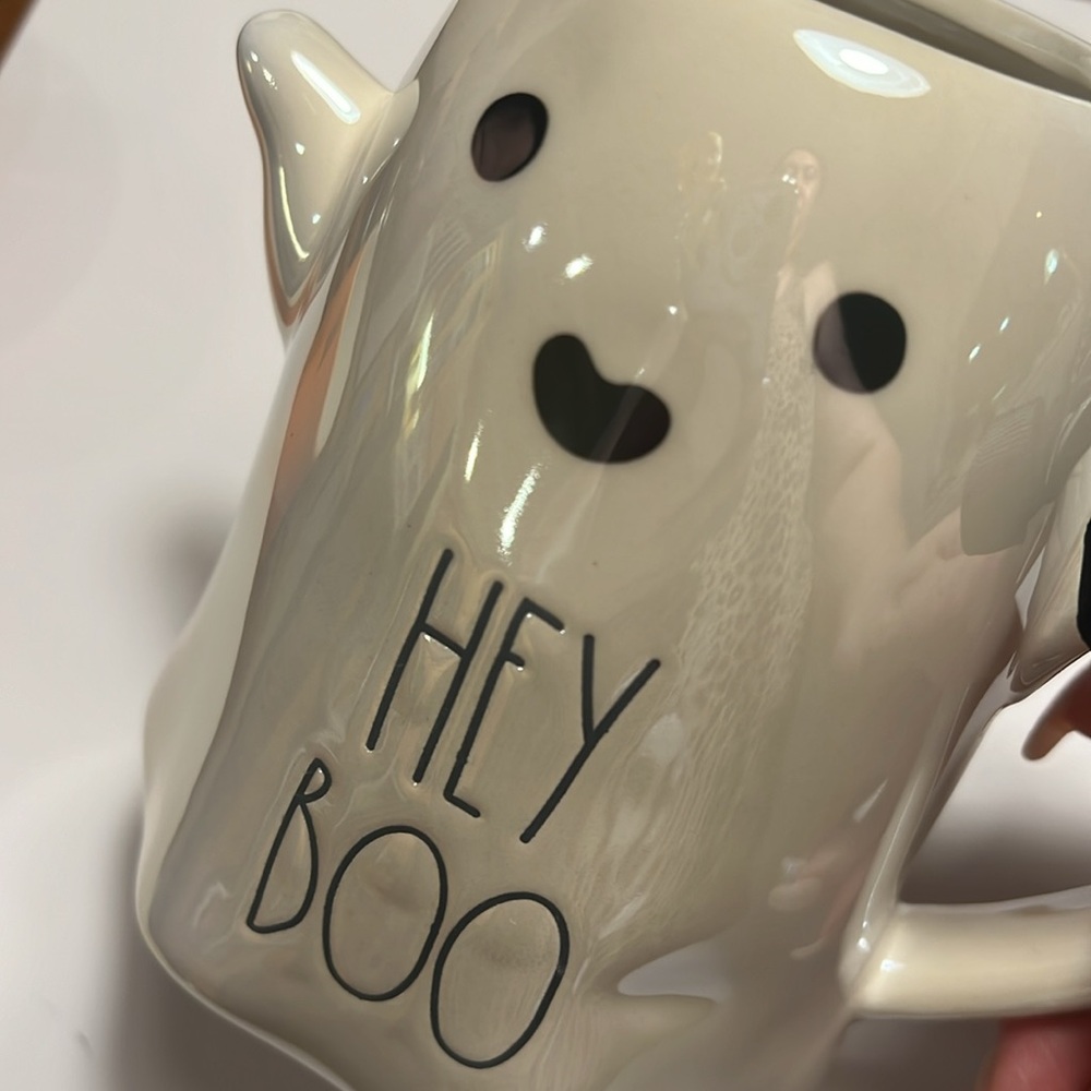NEW Rae Dunn “Hey Boo” ghost mug - Picture 2 of 7